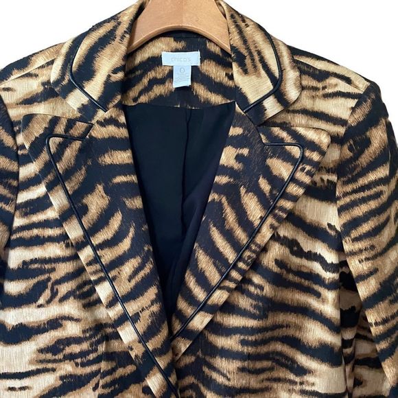 Chico’s 0=S/4 Black Leopard Print Button Front Lapel Button Cuff Career Blazer - Picture 3 of 7